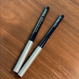 New Clinique bundle of 2 quickliner for eyes 💕